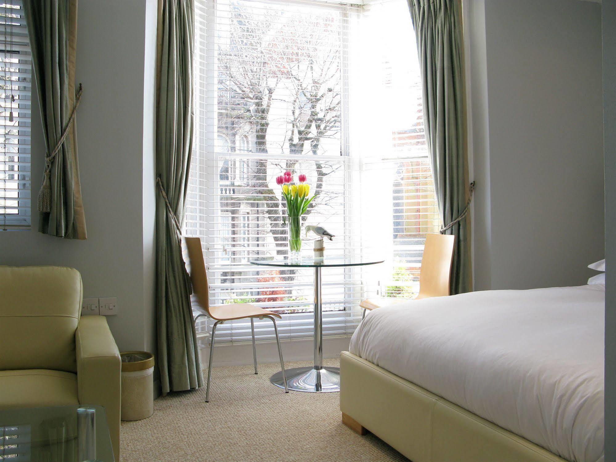 Oyo Lifestyle Hotel Sea Breeze Brighton Luaran gambar