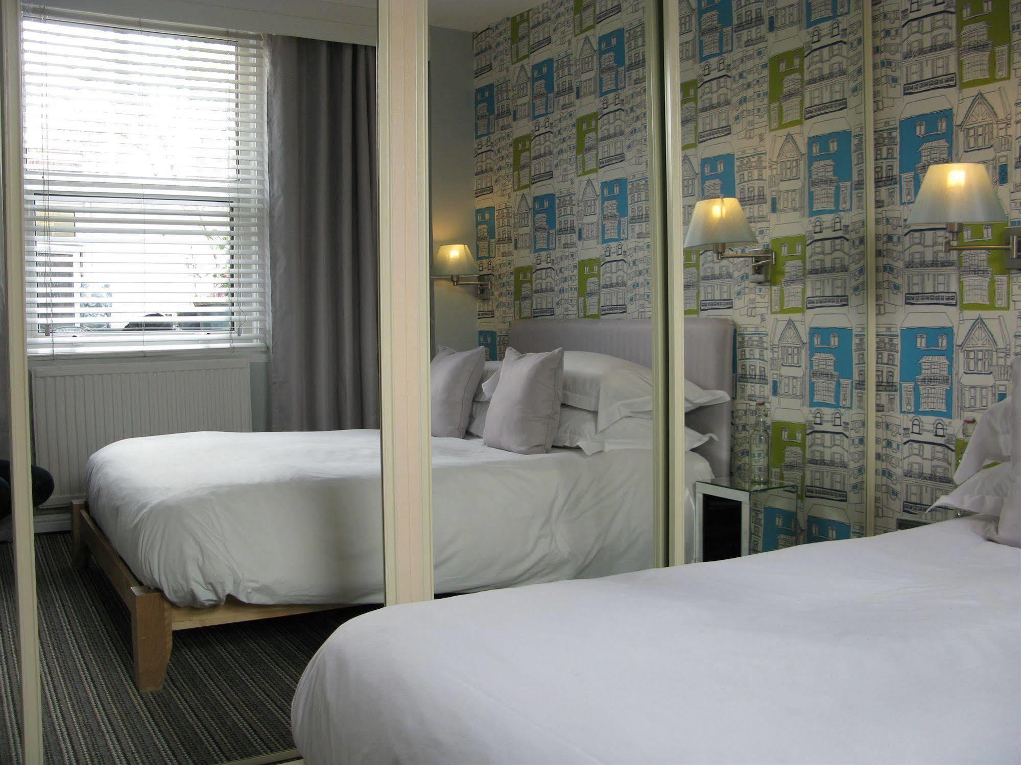 Oyo Lifestyle Hotel Sea Breeze Brighton Luaran gambar