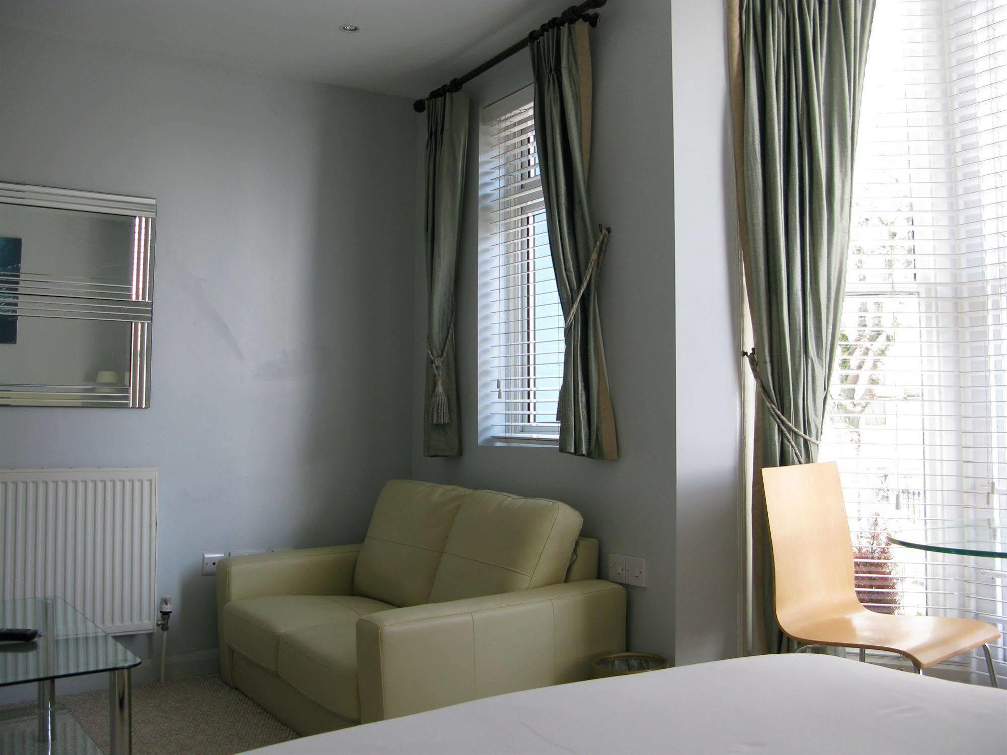 Oyo Lifestyle Hotel Sea Breeze Brighton Luaran gambar