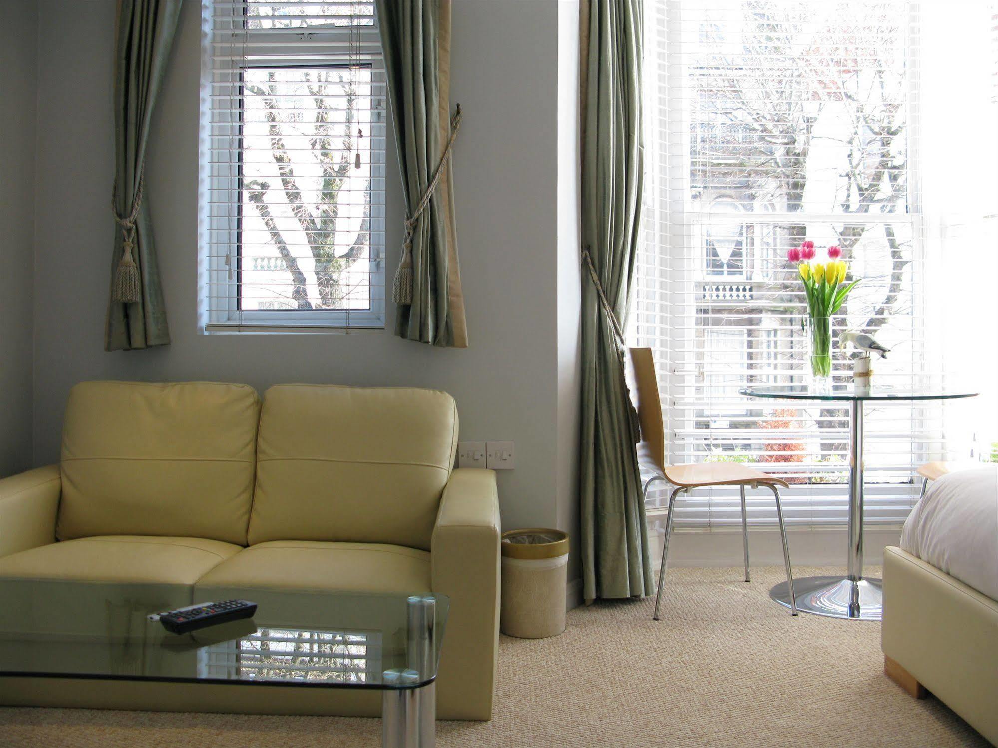 Oyo Lifestyle Hotel Sea Breeze Brighton Luaran gambar
