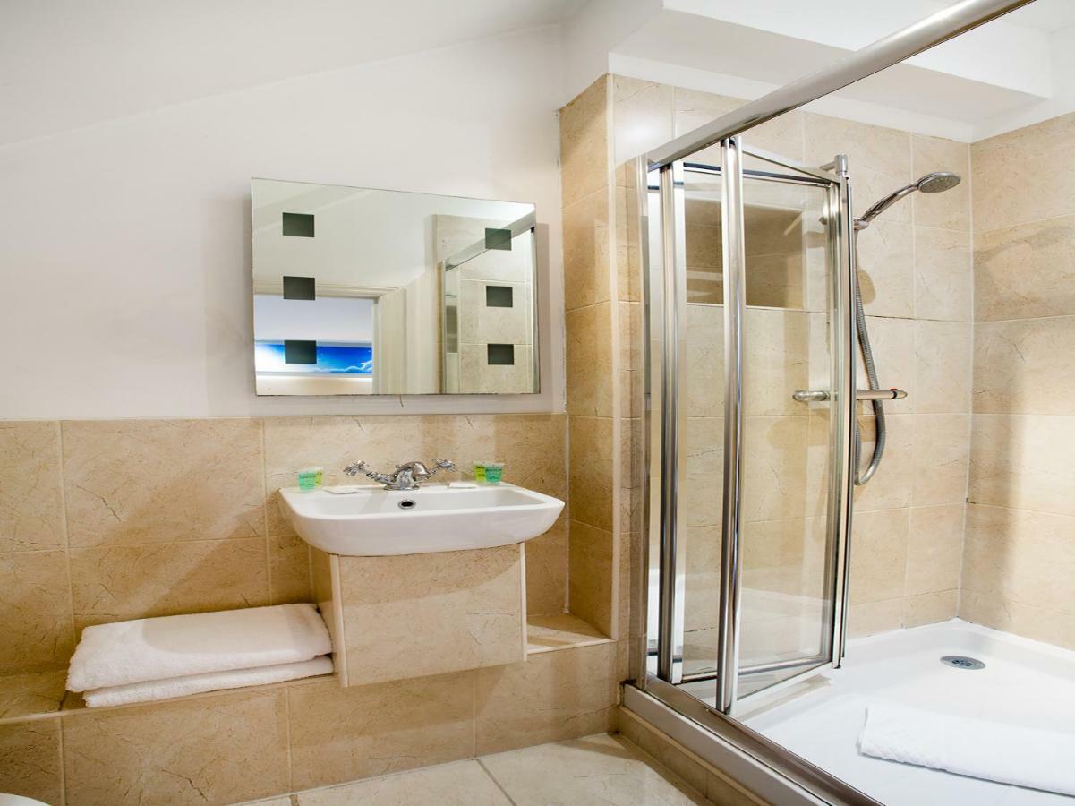 Oyo Lifestyle Hotel Sea Breeze Brighton Luaran gambar
