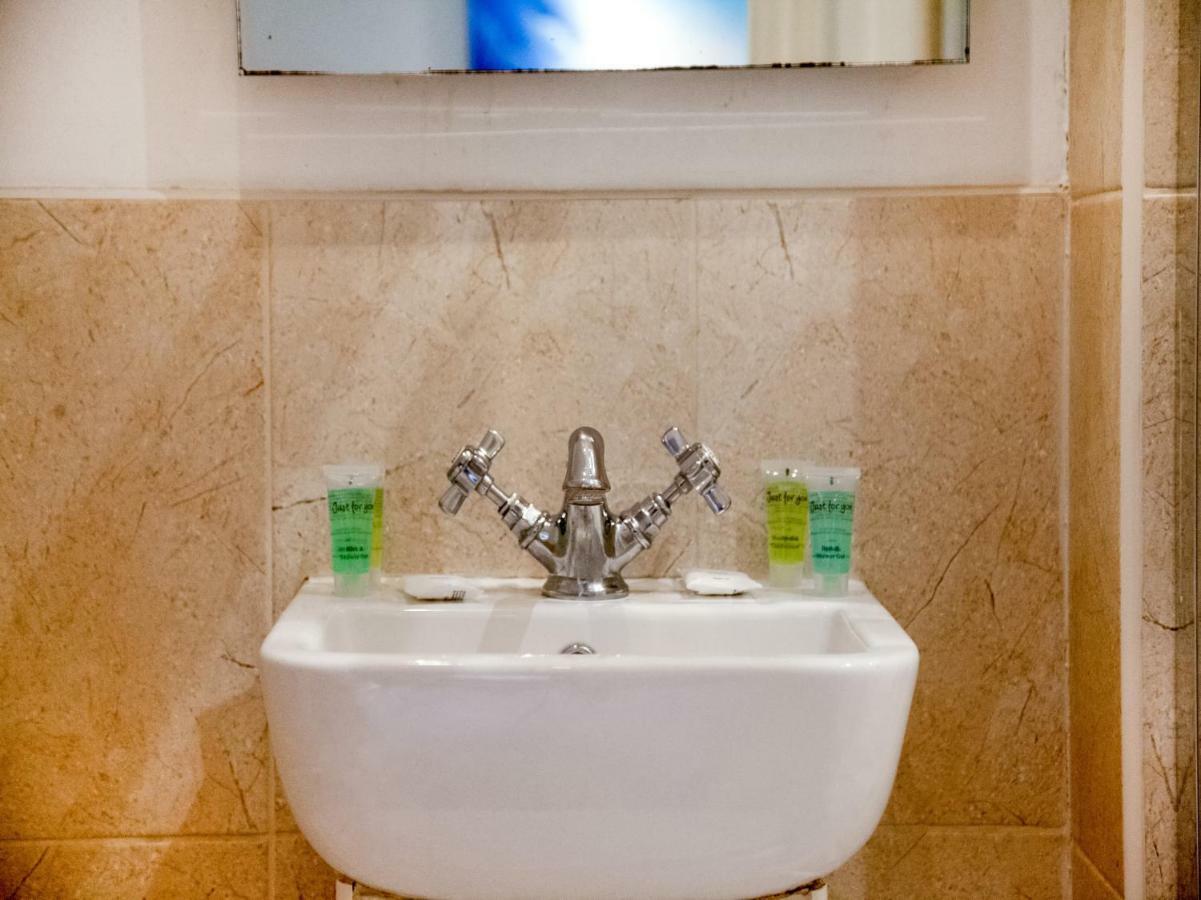 Oyo Lifestyle Hotel Sea Breeze Brighton Luaran gambar